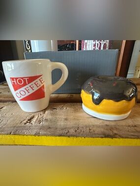 Hot Coffee and Donut Ceramic Salt and Pepper Shakers ~ New